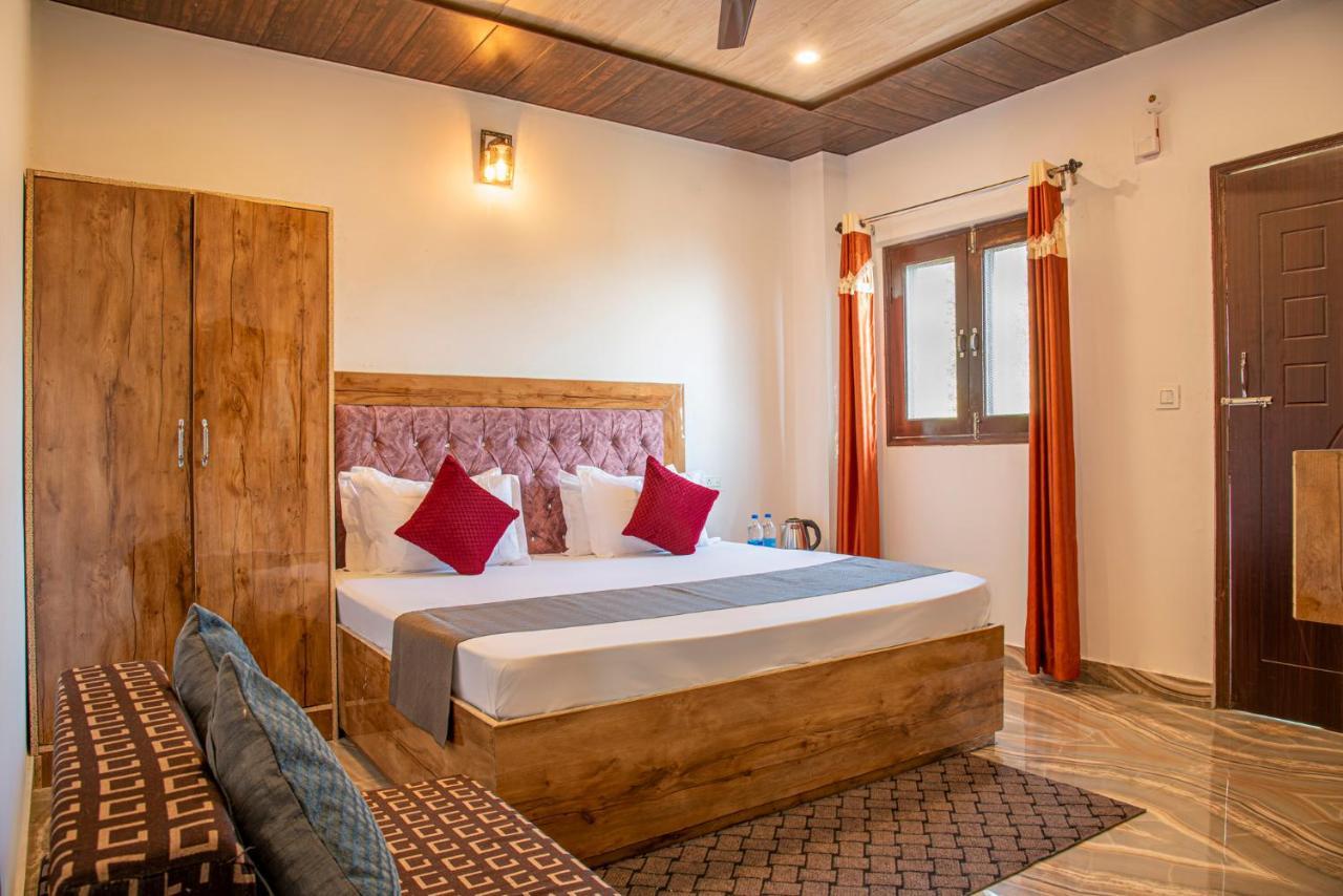 Vansathli I Near Mall Road Kasauli I Open Garden & Rooftop I By Humble Stay Villa Exterior photo