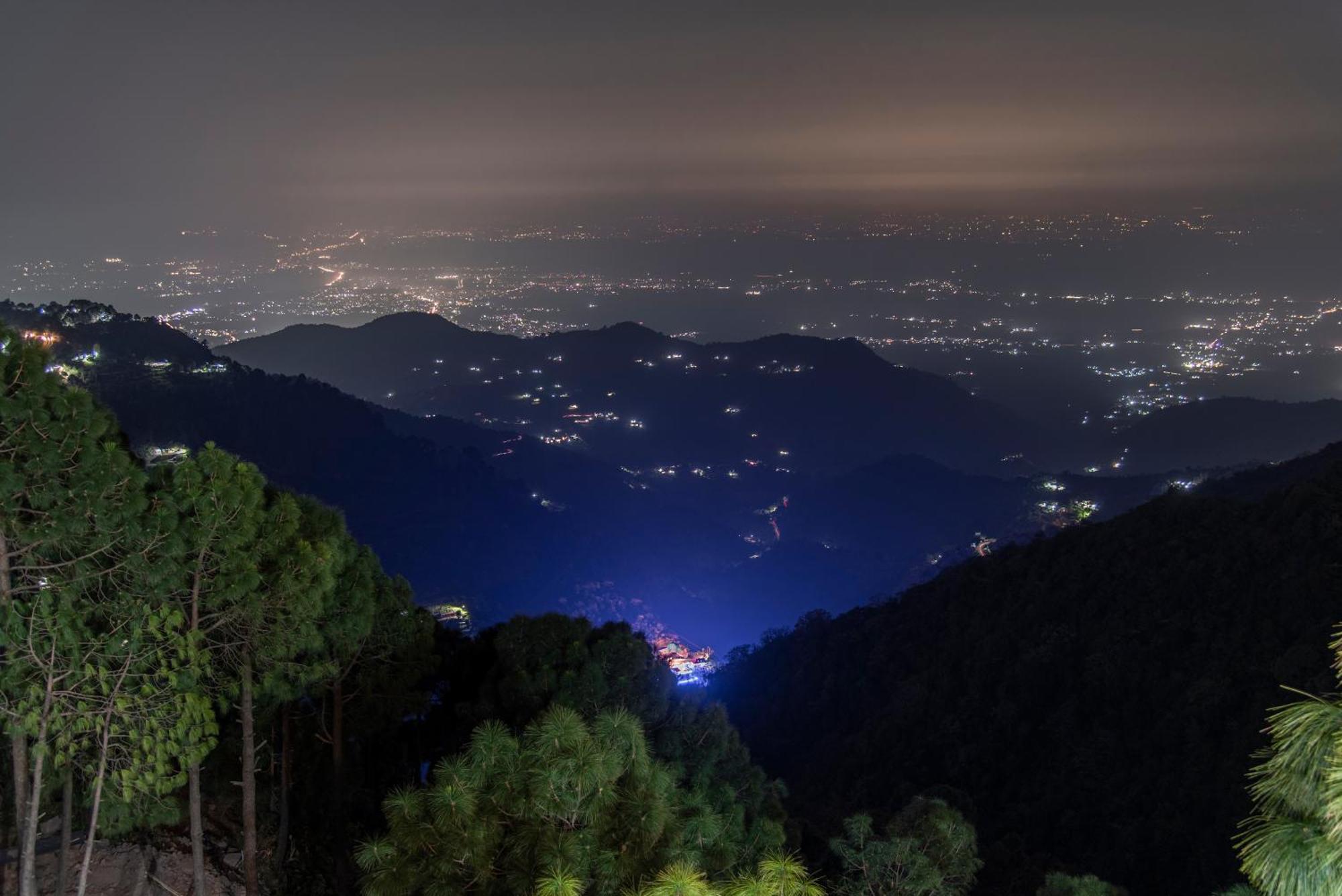 Vansathli I Near Mall Road Kasauli I Open Garden & Rooftop I By Humble Stay Villa Exterior photo