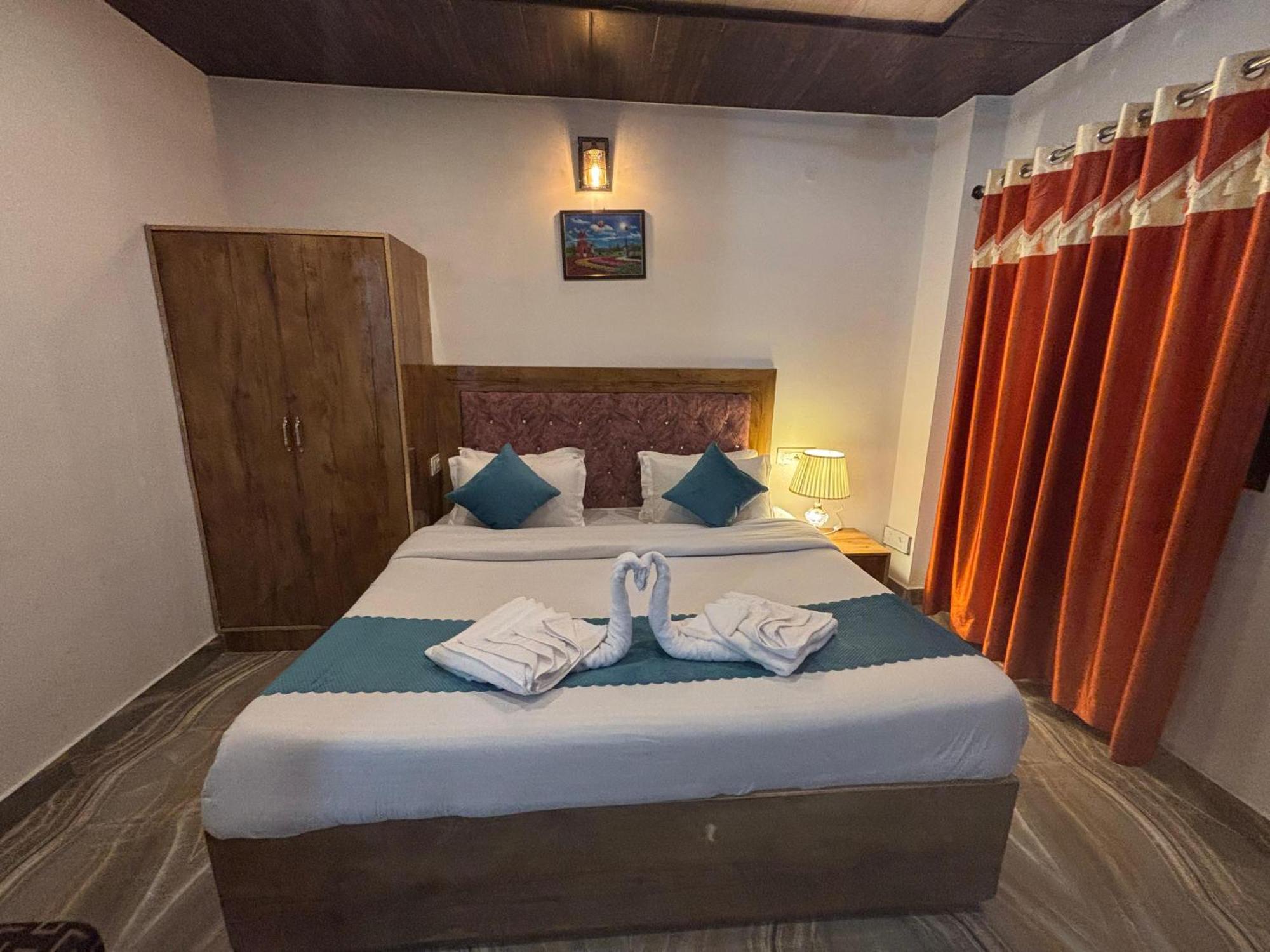 Vansathli I Near Mall Road Kasauli I Open Garden & Rooftop I By Humble Stay Villa Exterior photo